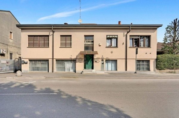 casa indipendente in vendita a Bollate