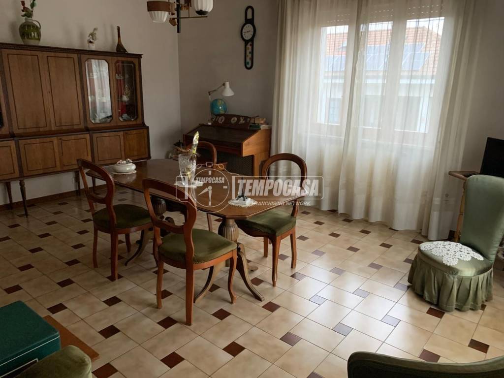 casa indipendente in vendita a Bollate in zona Cassina Nuova