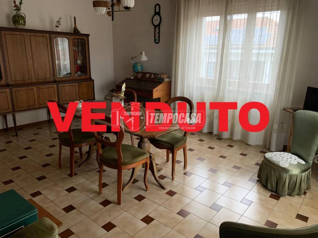 casa indipendente in vendita a Bollate in zona Cassina Nuova