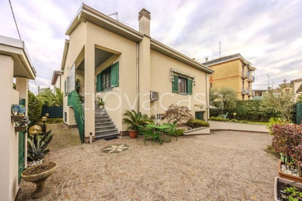 casa indipendente in vendita a Bollate in zona Cassina Nuova