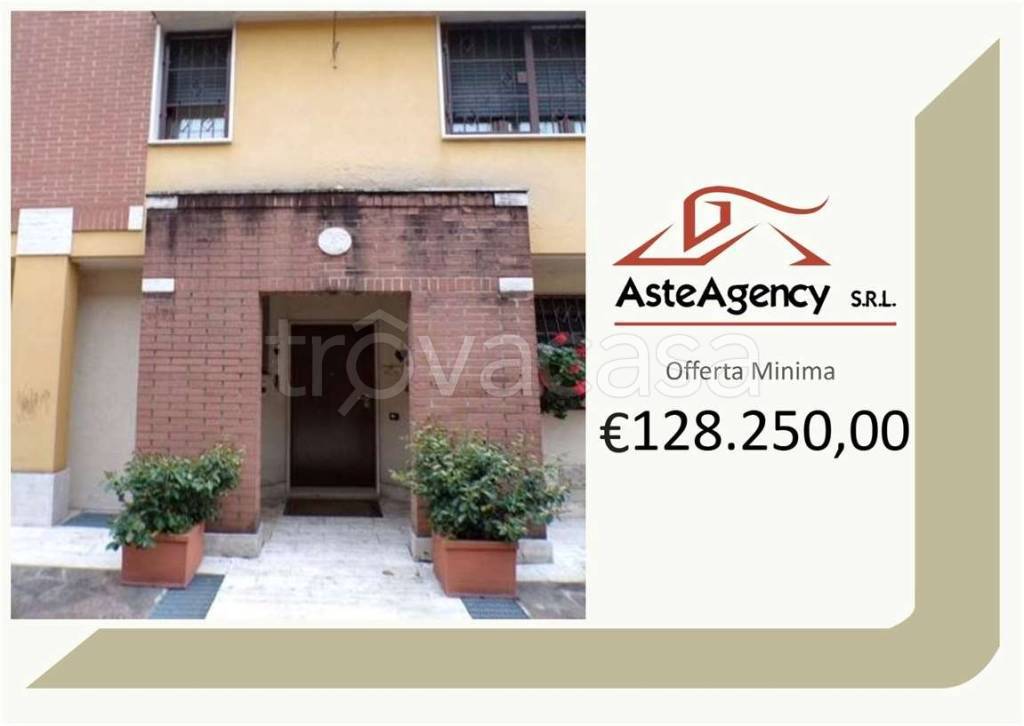 casa indipendente in vendita a Bollate