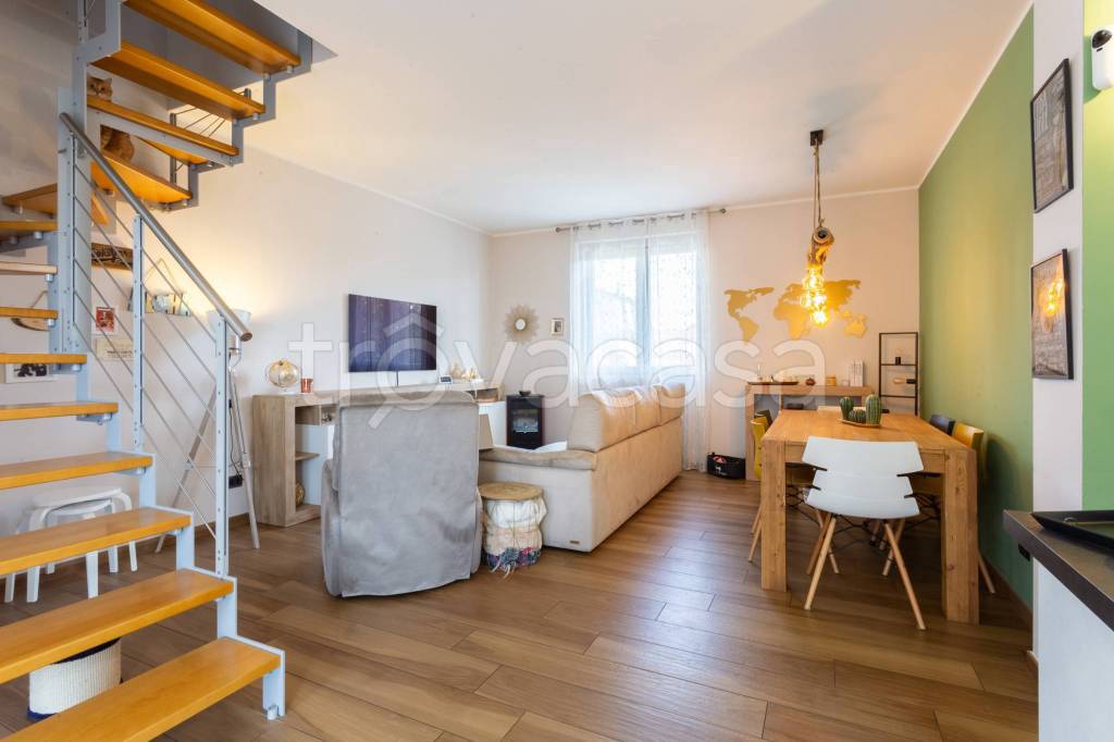 appartamento in vendita a Bollate