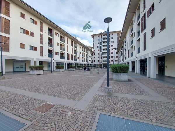 ufficio in vendita a Bollate in zona Ospiate