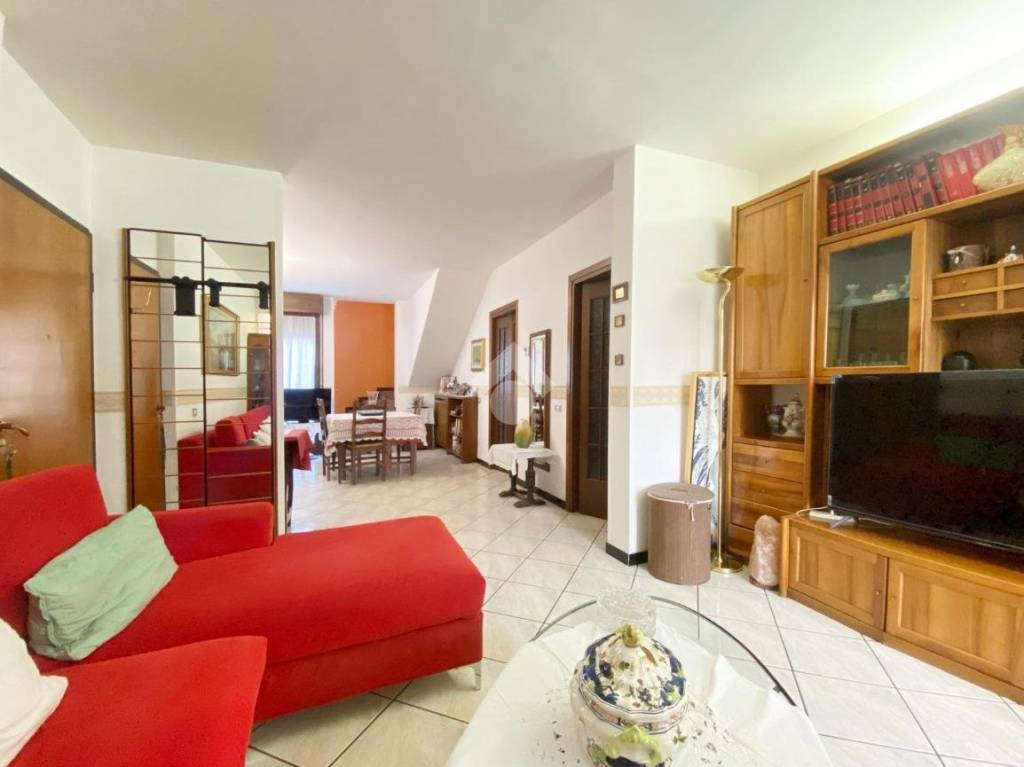 appartamento in vendita a Bollate