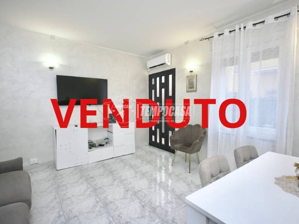 casa indipendente in vendita a Bollate in zona Cassina Nuova