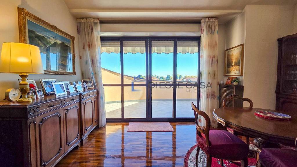 appartamento in vendita a Bollate in zona Cassina Nuova