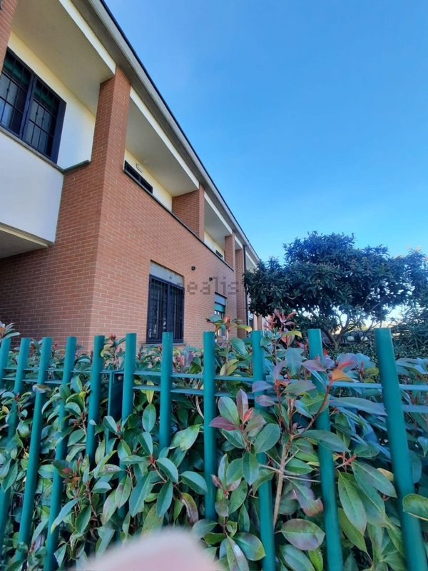 casa indipendente in vendita a Bollate in zona Cassina Nuova