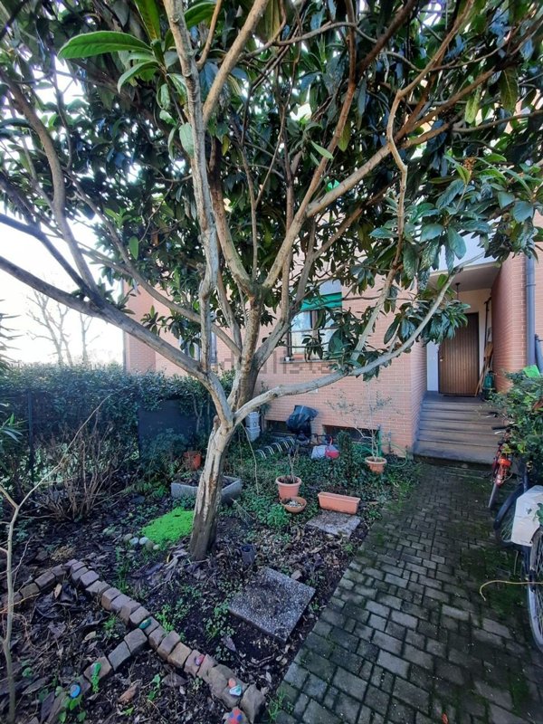 casa indipendente in vendita a Bollate in zona Cassina Nuova