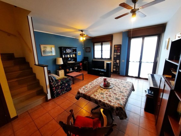 casa indipendente in vendita a Bollate in zona Cassina Nuova