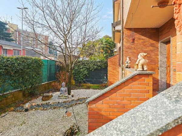 casa indipendente in vendita a Bollate