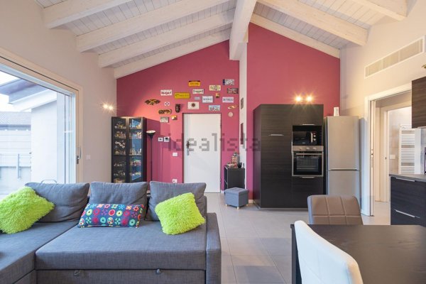 appartamento in vendita a Bollate in zona Cassina Nuova