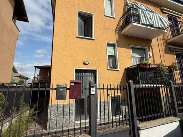 appartamento in vendita a Bollate in zona Cassina Nuova