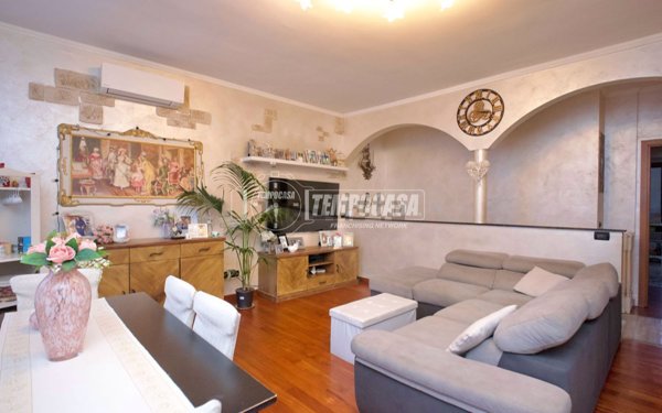 appartamento in vendita a Bollate in zona Cassina Nuova