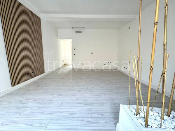 appartamento in vendita a Bollate in zona Cassina Nuova