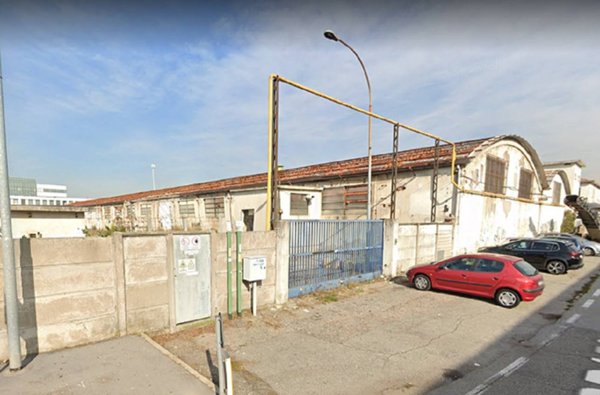 locale di sgombero in vendita a Bollate in zona Ospiate