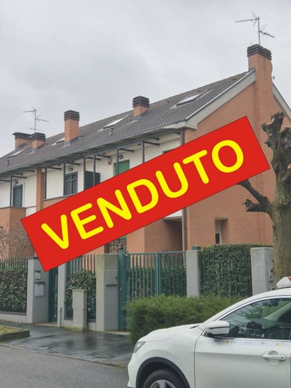 casa indipendente in vendita a Bollate