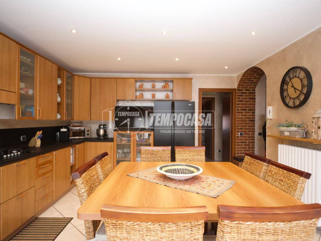 casa indipendente in vendita a Bollate in zona Cassina Nuova