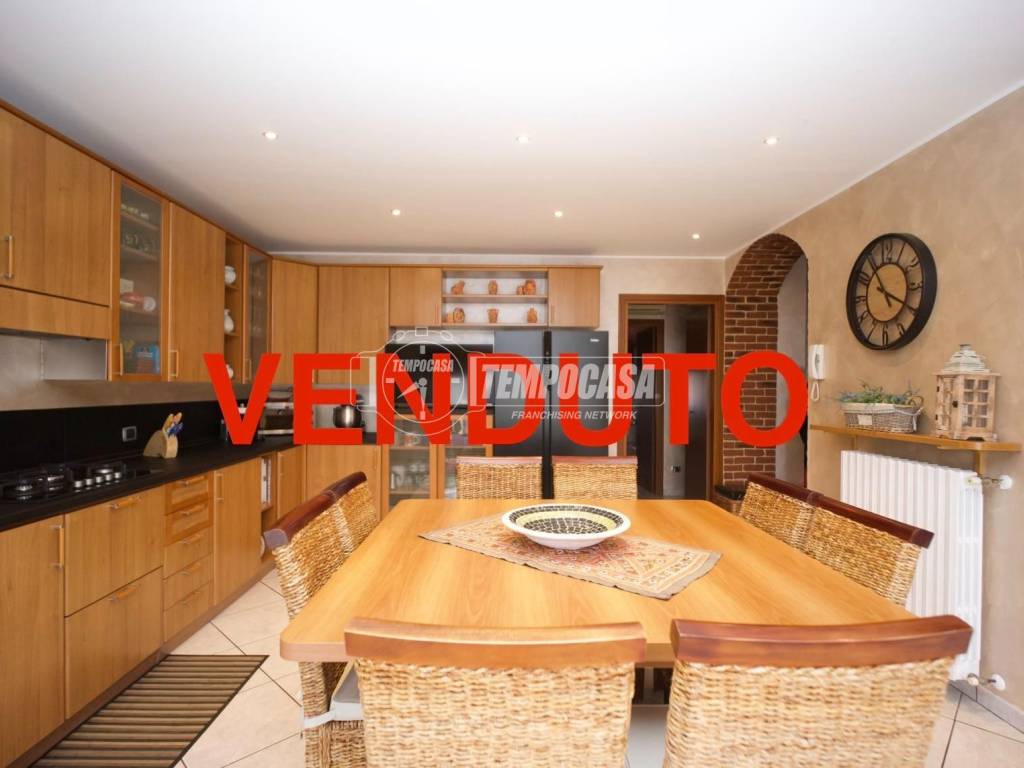 casa indipendente in vendita a Bollate in zona Cassina Nuova