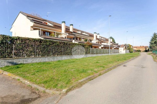 appartamento in vendita a Bollate in zona Cassina Nuova