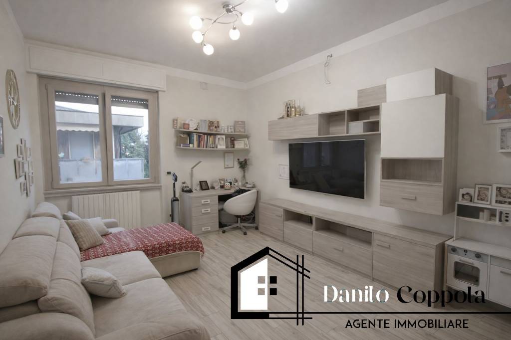 appartamento in vendita a Bollate in zona Cassina Nuova