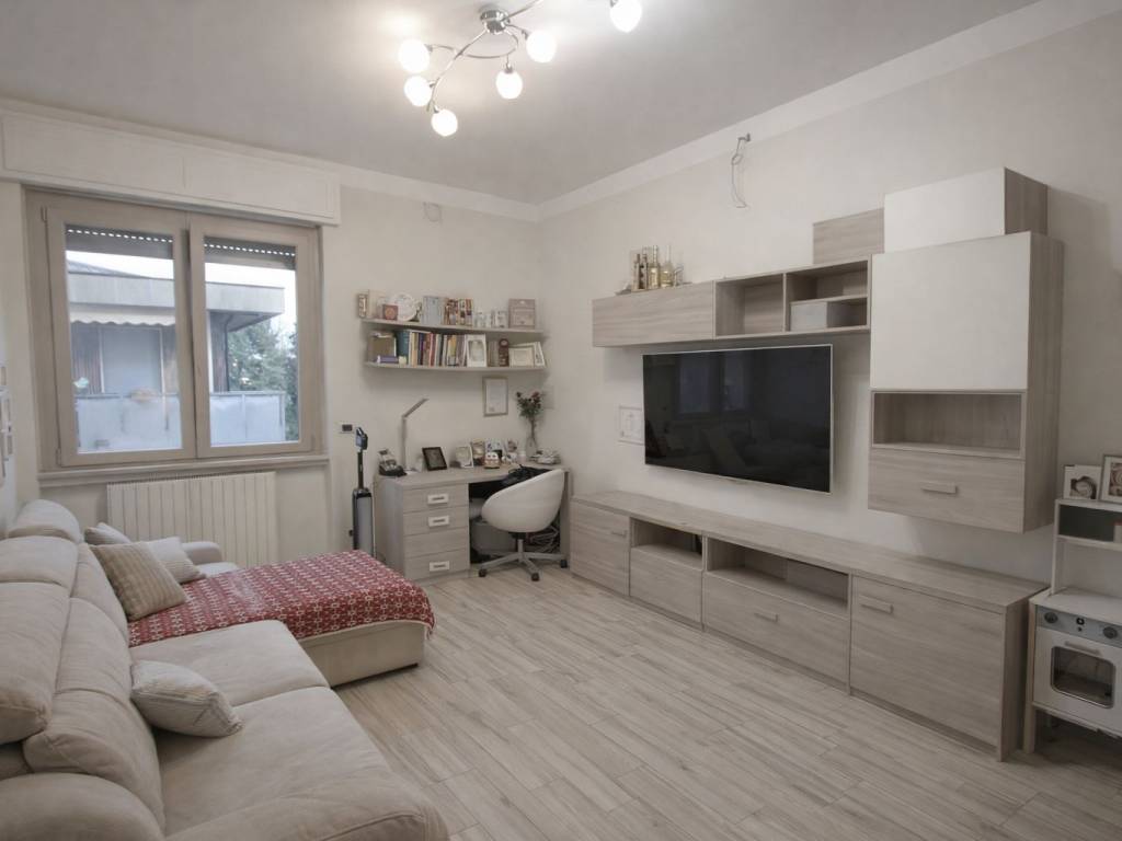 appartamento in vendita a Bollate in zona Cassina Nuova