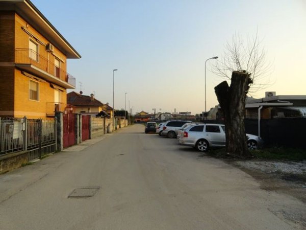 appartamento in vendita a Bollate in zona Cassina Nuova