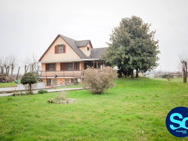 casa indipendente in vendita a Bollate in zona Ospiate