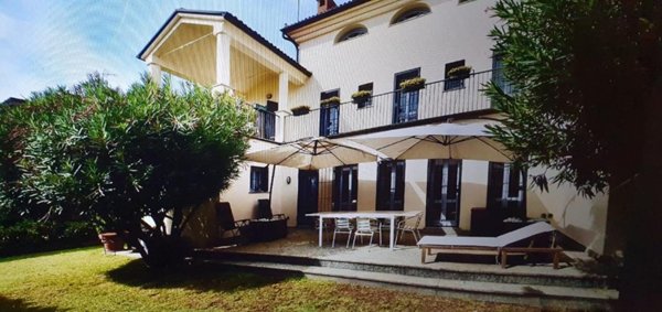 casa indipendente in vendita a Bollate in zona Ospiate