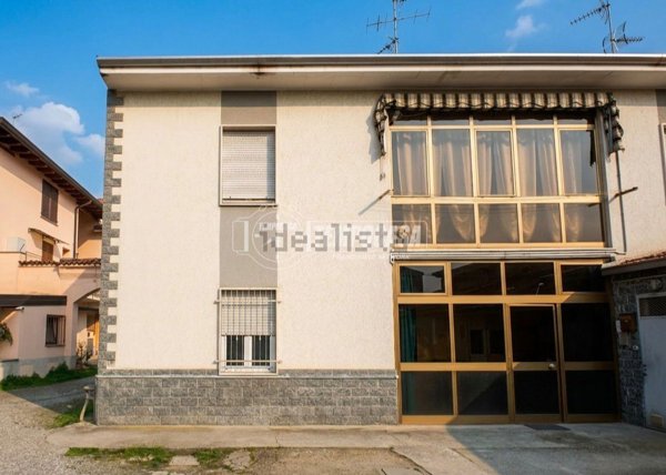 casa indipendente in vendita a Bollate in zona Cassina Nuova