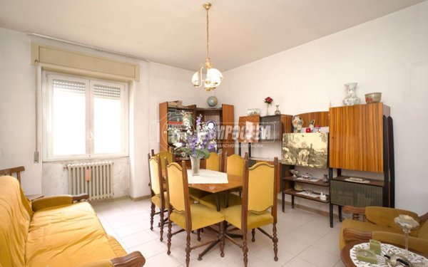 appartamento in vendita a Bollate in zona Cassina Nuova