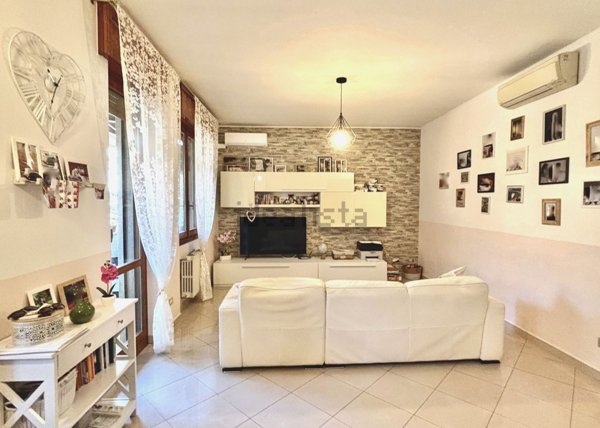 appartamento in vendita a Bollate in zona Cassina Nuova