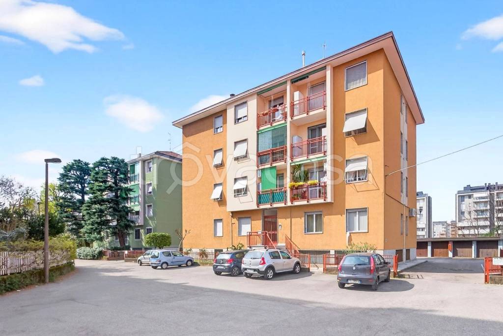 appartamento in vendita a Bollate
