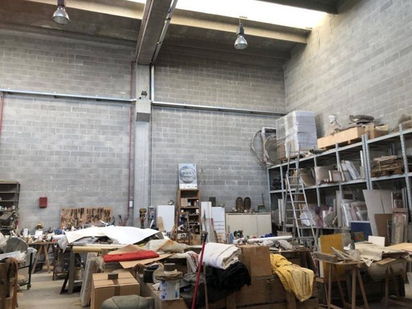 locale commerciale in vendita a Bollate in zona Ospiate