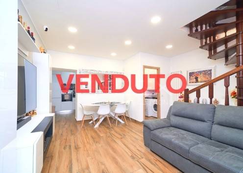 casa indipendente in vendita a Bollate in zona Cassina Nuova