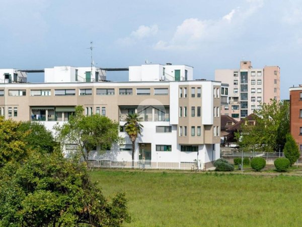 appartamento in vendita a Bollate in zona Cassina Nuova