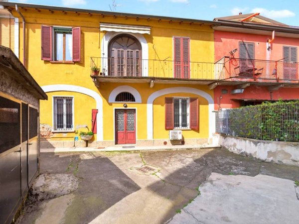 intera palazzina in vendita a Bollate