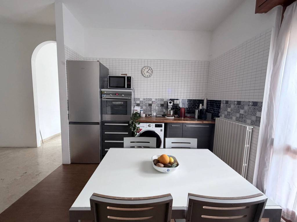 casa indipendente in vendita a Bollate in zona Cassina Nuova