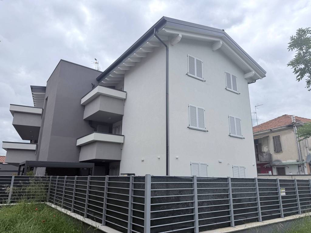 appartamento in vendita a Bollate in zona Cassina Nuova
