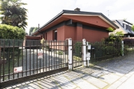 casa indipendente in vendita a Bollate