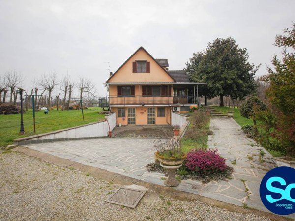 casa indipendente in vendita a Bollate in zona Castellazzo