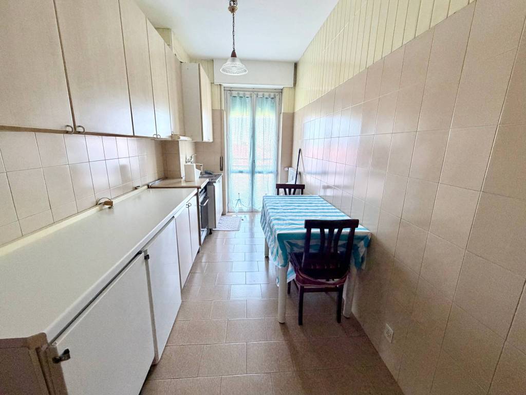 appartamento in vendita a Bollate in zona Cassina Nuova