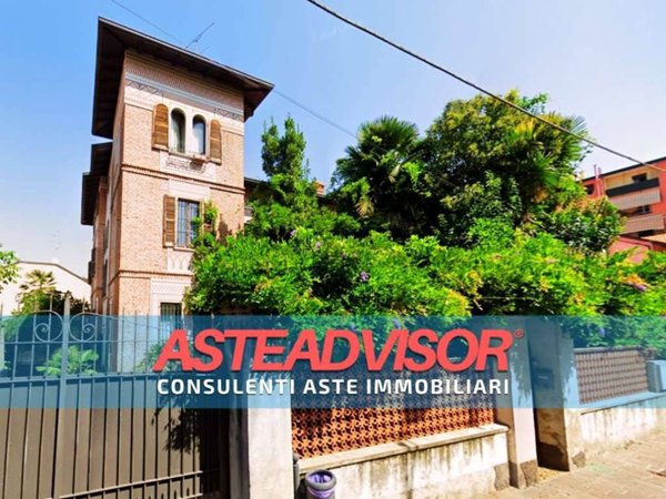 casa indipendente in vendita a Bollate
