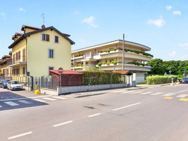 casa indipendente in vendita a Bollate