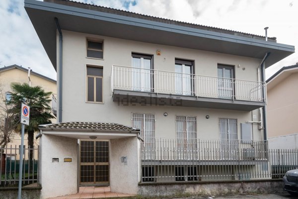 appartamento in vendita a Bollate in zona Ospiate