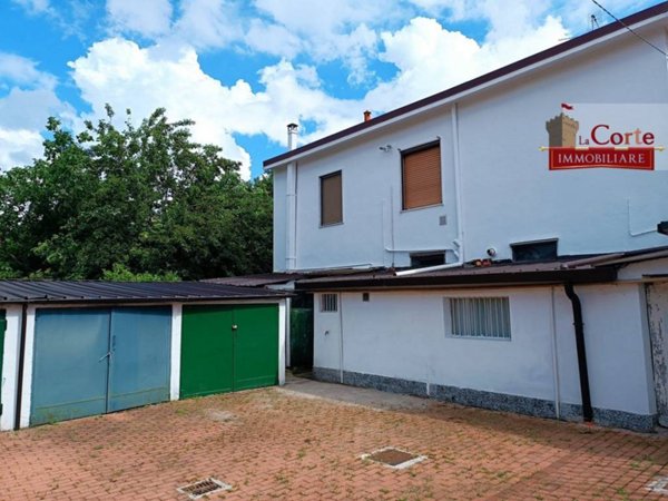 appartamento in vendita a Bollate in zona Cassina Nuova