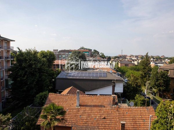 appartamento in vendita a Bollate in zona Ospiate