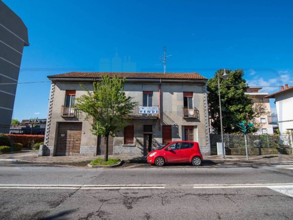 terreno edificabile in vendita a Bollate in zona Ospiate