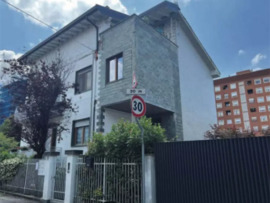 appartamento in vendita a Bollate