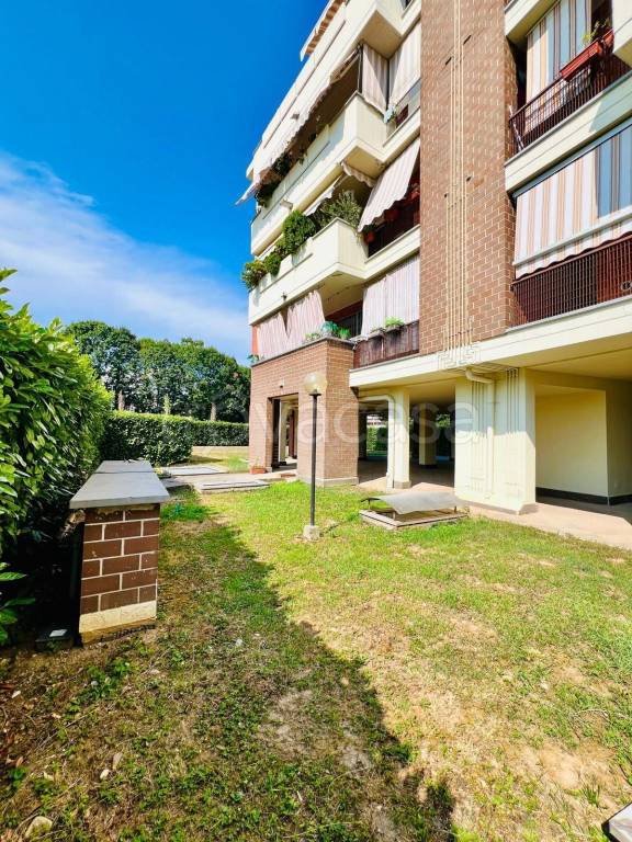 appartamento in vendita a Bollate in zona Ospiate