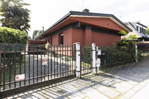 casa indipendente in vendita a Bollate in zona Cassina Nuova